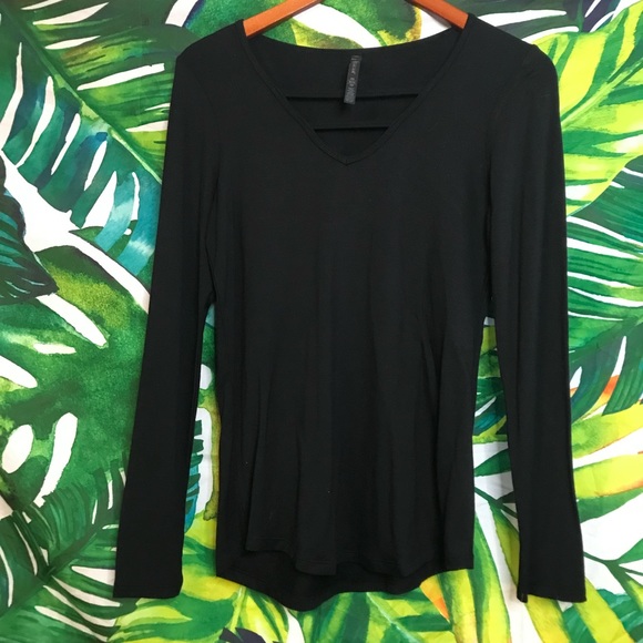 Gaiam Womens Celeste Black Cutout 
